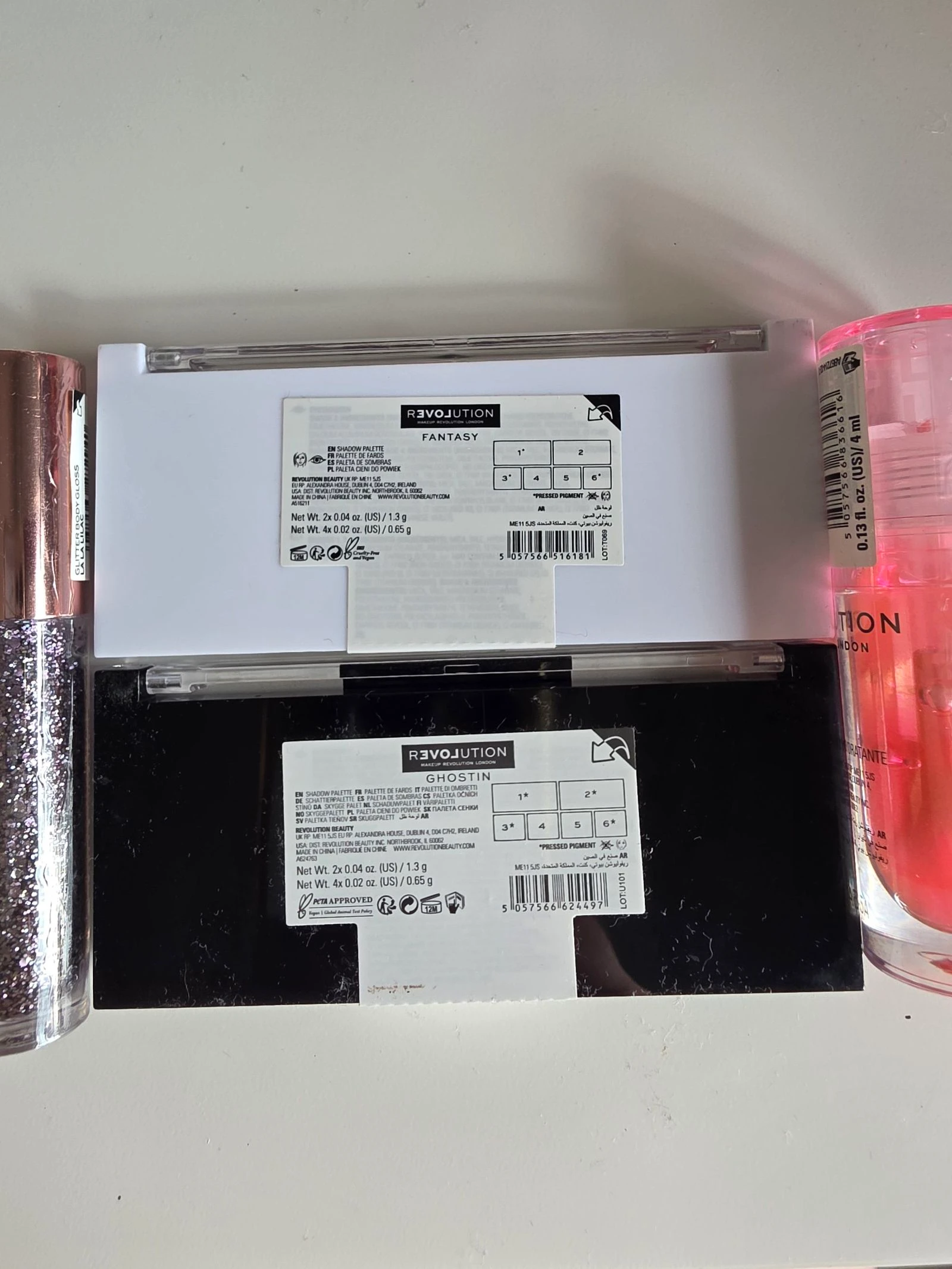 Make-up lot 2 paletten / Lip Oil / Bodyglitter | Revolution – photo 10